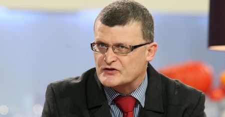 Szczepienia na COVID zwalniają. Scenariusz dra Grzesiowskiego nie brzmi optymistycznie