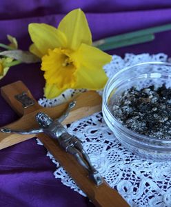 Środa Popielowa 2021. Czy można posypywać popiołem?