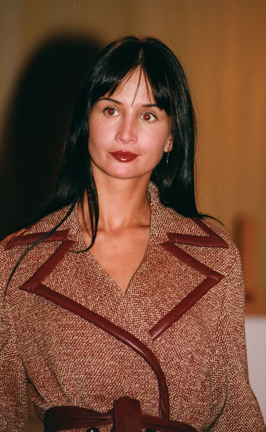 Viola Kołakowska na pokazie mody w 2001