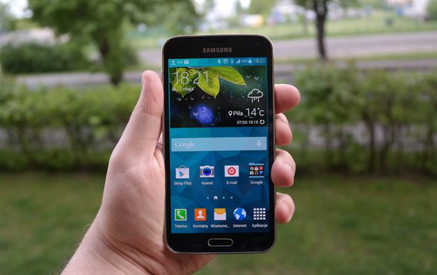 Galaxy S5 i długo, długo nic, czyli test wyświetlacza flagowego smartfona Samsunga