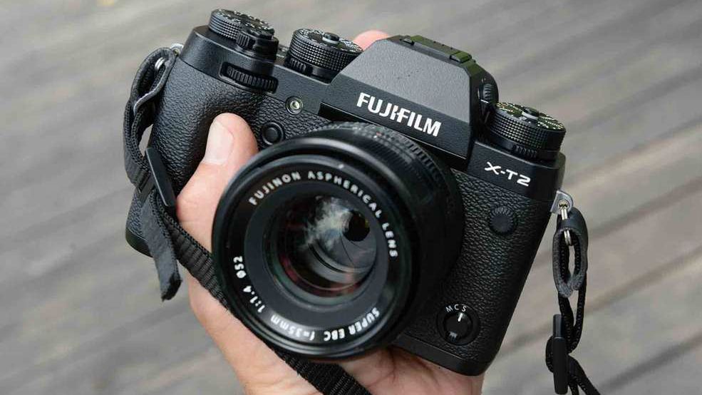Bezlusterkowce Fujifilm taniej do końca września 1