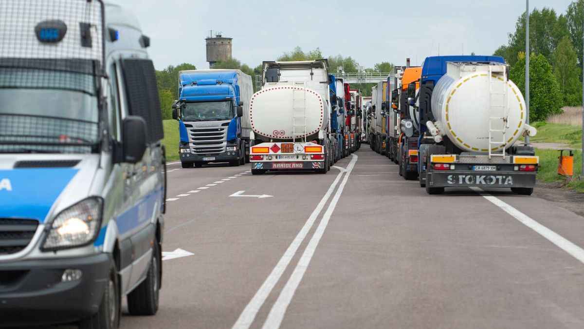 Protest przewoźników w Dorohusku. Rozwiązał się dopiero po wyrok