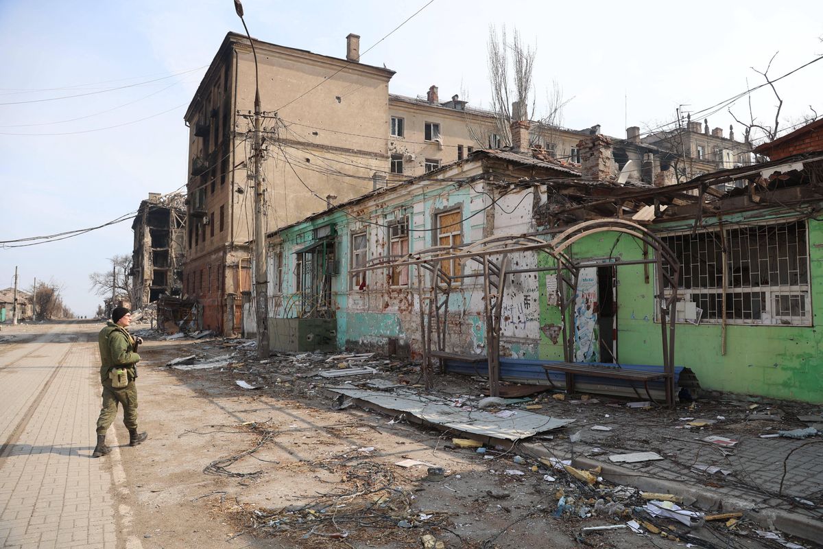 Zniszczenia w Mariupolu po rosyjskich atakach na miasto