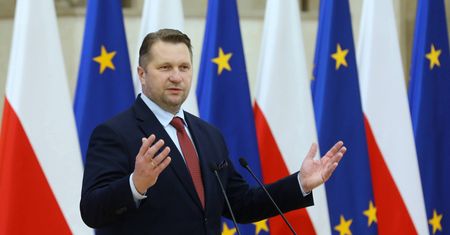 Powrót zdalnego nauczania? Minister Czarnek wyjawia plany