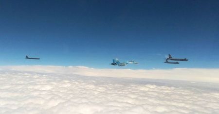 Amerykańskie B-52 nad Ukrainą. Maszyny będą stale pilnować granicy