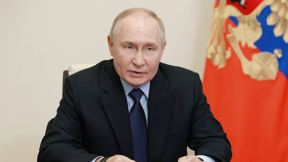 Russian President Vladimir Putin holds a meeting on economic issues via videoconference at the Novo-Ogaryovo state residence, outside Moscow, Russia 17 July 2024. EPA/VYACHESLAV PROKOFIEV/SPUTNIK/KREMLIN / POOL Dostawca: PAP/EPA.