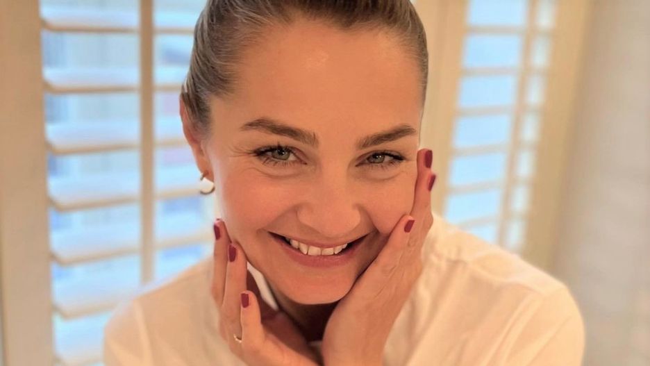 Małgorzata Socha nosi spodnie, które właśnie wróciły do mody 