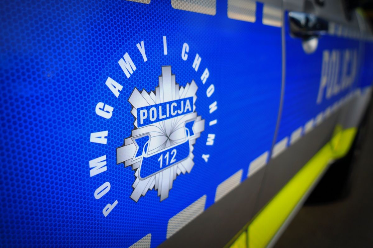 Sępólno Krajeńskie: Kierującej spadł cukier i wypadła z jezdni. Kierowcy myśleli, że jest pijana