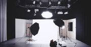 Dlaczego warto zainwestować w cykloramę w swoim studio fotograficznym? Inwestycja