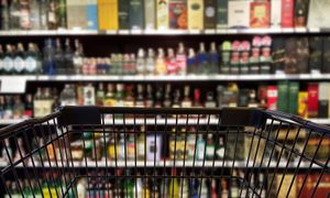 Ten produkt wypadł z koszyków Polaków. Branża boi się plajt