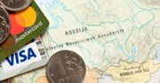 Visa i Mastercard zawieszają działalność w Rosji