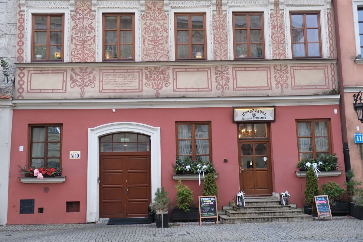 Na parterze kamienicy przy ul. Rynek 10 działa restauracja Mandragora