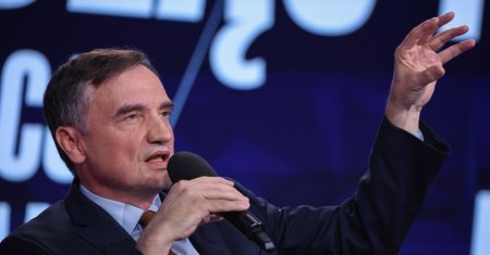 Od "szeryfa" komisji Rywina do wniosku o areszt. Zapytali o Ziobrę