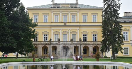 Park i pałac książąt Czartoryskich w Puławach. Czym hipnotyzuje turystów?