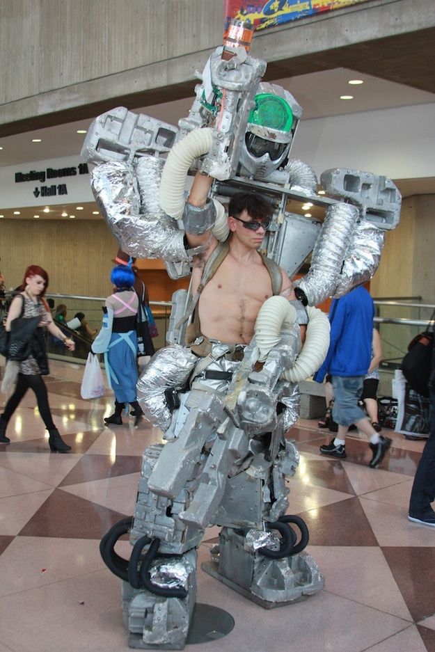 Niezwykłe przebrania uczestników konwentu Comic-Con 2011 19