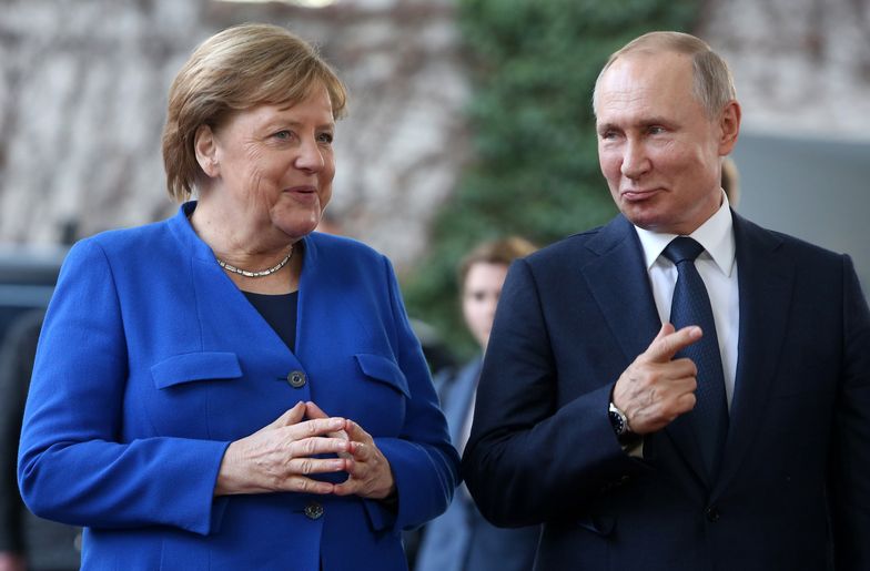 Angela Merkel broni swojej polityki wobec Putina. "Trzeba myśleć o negocjacjach"