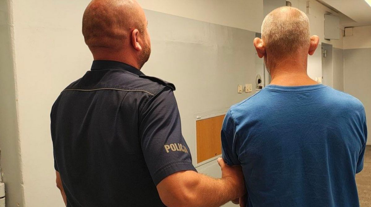 Wieluń: Pijany 42-latek uszkodził drzwi apteki. Wpadł w ręce policji
