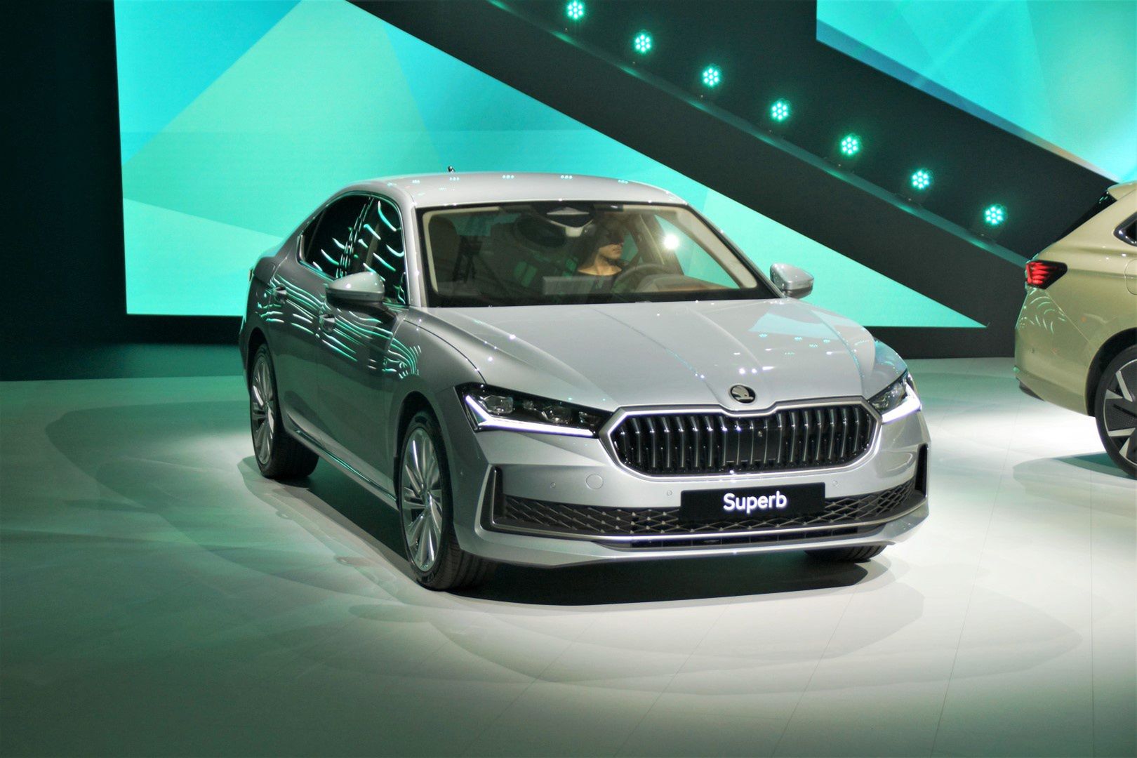 Nowa Škoda Superb