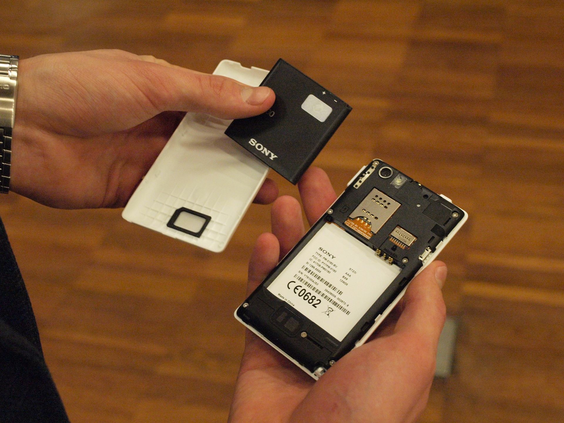 Sony Xperia miro - niska cena w parze z dobrą jakością [test] 2