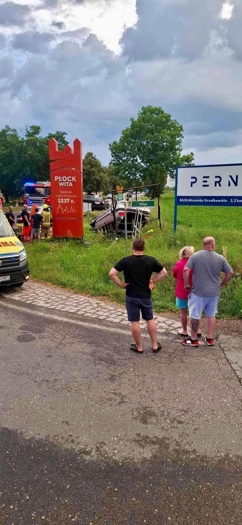 Dachowanie auta na ul. Wyszogrodzkiej - znamy przyczynę zdarzenia!