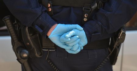72-latek wtargnął na imprezę. Doszło do makabry