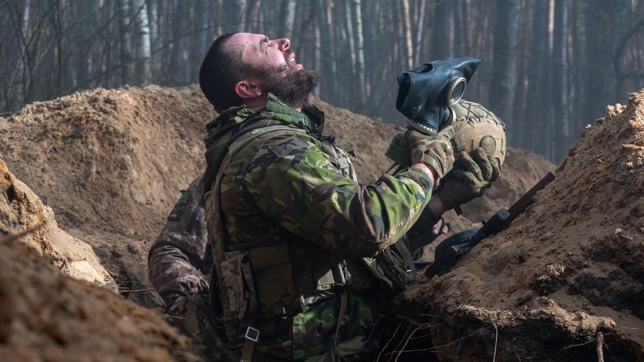 Rosjanie używają zakazanej broni chemicznej. Zrzucają ją z dronów