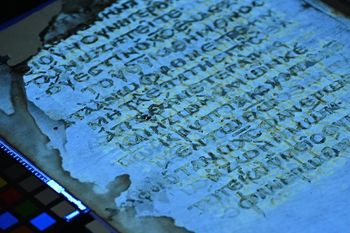 Odczytali dawny zapis kart Nowego Testamentu. Różni się od obecnego