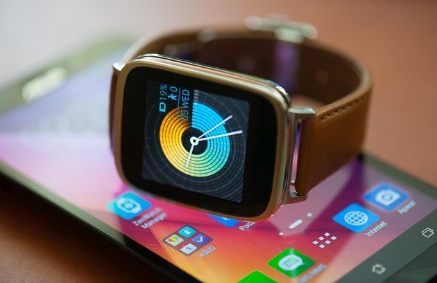 Asus ZenWatch - z tel