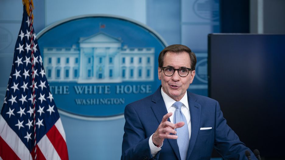 John Kirby podczas briefingu w Białym Domu