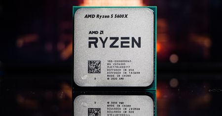 Procesory Ryzen 5000 wyprzedają się ze sklepów - klienci szczególnie upodobali sobie jeden model