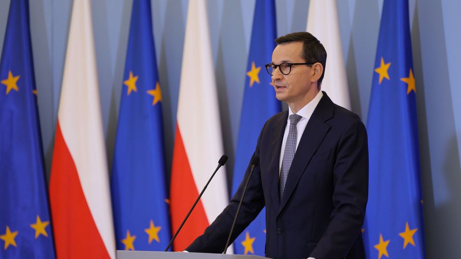 Warszawa, 01.12.2023. Premier Mateusz Morawiecki podczas konferencji prasowej po posiedzeniu rządu, 1 bm. w KPRM w Warszawie. Konferencja dotyczyła m.in. programu Lokalna Półka. (mr) PAP/Paweł Supernak