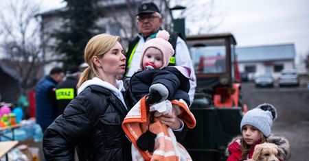 Wojna w Ukrainie: Przejście graniczne w Hrebennem jest pełne ludzi