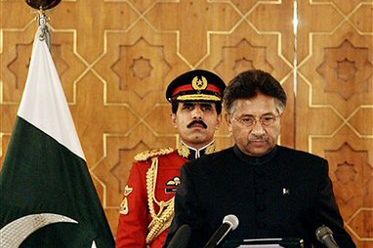 Musharraf został zaprzysiężony na prezydenta Pakistanu
