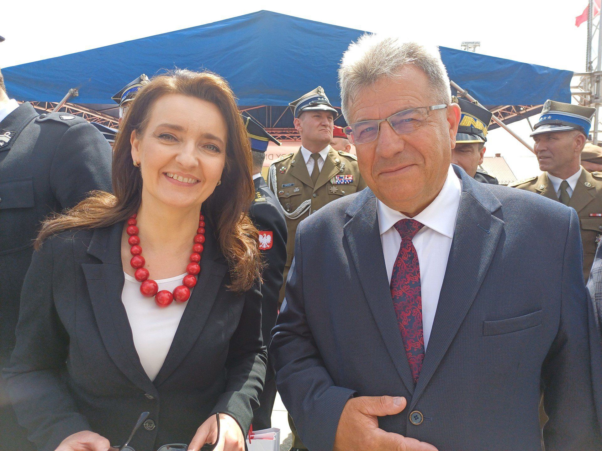 Minister do spraw polityki senioralnej,  świętokrzyska posłanka Marzena Okła-Drewnowicz z wojewodą świętokrzyskim Józefem Brykiem.