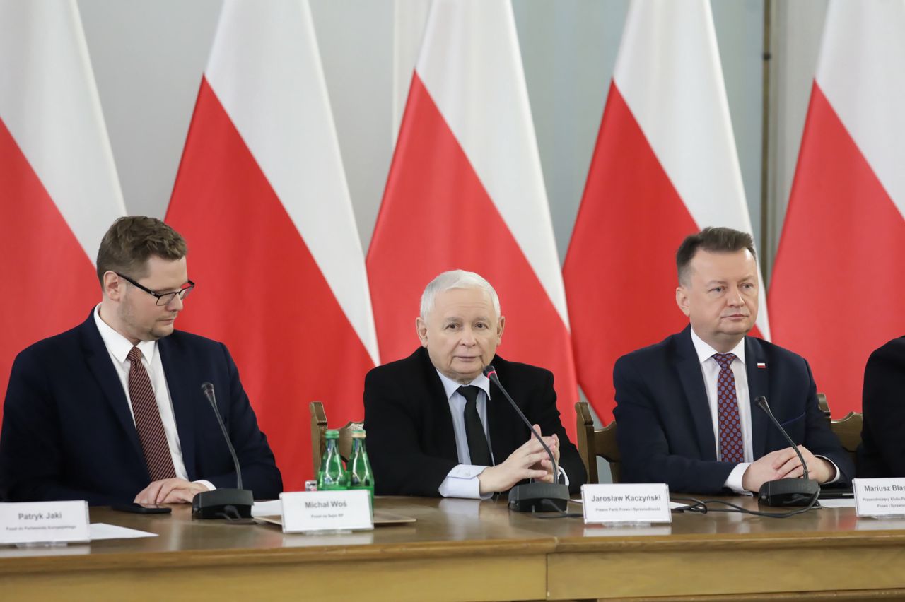 Michał Woś, Jarosław Kaczyński i Mariusz Błaszczak