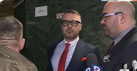 Ludzie TV Republiki robią zamieszanie w TVP. Na miejscu policja