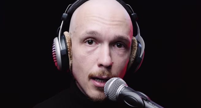 Krzysztof Gonciarz przekazał organizacji LGBT pieniądze z reklam Andrzeja Dudy