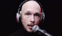 Krzysztof Gonciarz przekazał organizacji LGBT pieniądze z reklam Andrzeja Dudy