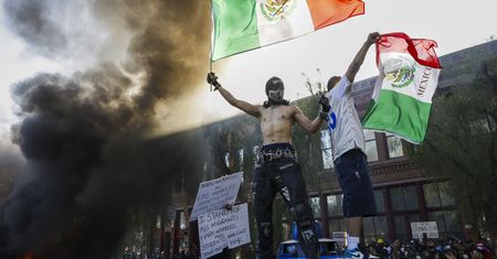 Działo się w nocy. Trump pisze o "wyzwoleniu" Los Angeles