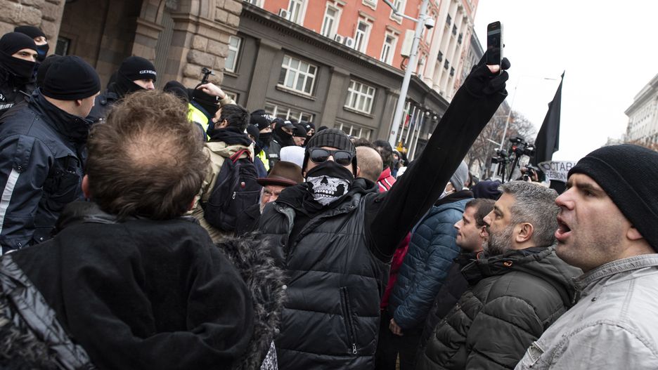 Koronawirus. Polacy i Niemcy ramię w ramię. Mają dość obostrzeń
