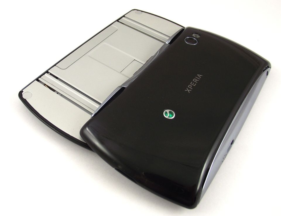 Sony Ericsson Xperia PLAY, czyli rewolucja w graniu na komórkach [pierwsze wrażenia] 3