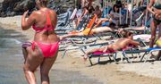 Wyśmiały jej bikini. Upokorzona matka cisnęła strojem kąpielowym
