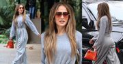 Jennifer Lopez cała na szaro drepcze na lancz, wywijając torebką za 80 TYSIĘCY ZŁOTYCH (ZDJĘCIA)
