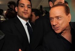 Berlusconi pocałował Kadafiego w rękę