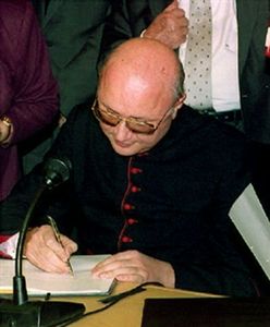 "Ojciec Internetu" szefem papieskiej rady ds. mediów