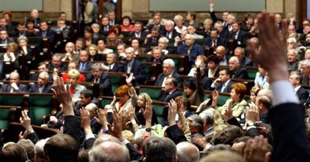 Sejm przyjął Kartę Polaka - ułatwienia dla Polonii na Wschodzie