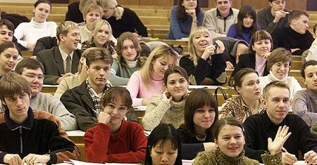 Uczelnia płaci studentom za udostępnienie notatek