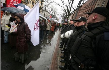 Kornatowski: **ściągniemy** do policji 7 tys. ludzi