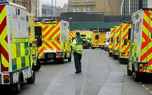 Brytyjscy złodzieje okradają szpitale, karetki i pacjentów