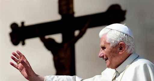 Benedykt XVI o Janie Pawle II: wielki papież, świadek Chrystusa